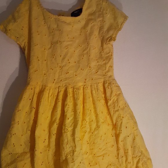 gap kids Other - gap kids yellow eyelet dress size s  zips down in the back   preowned